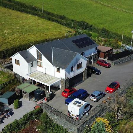 Y Grange Bed & Breakfast Llanfihangel-y-Creuddyn Exterior photo