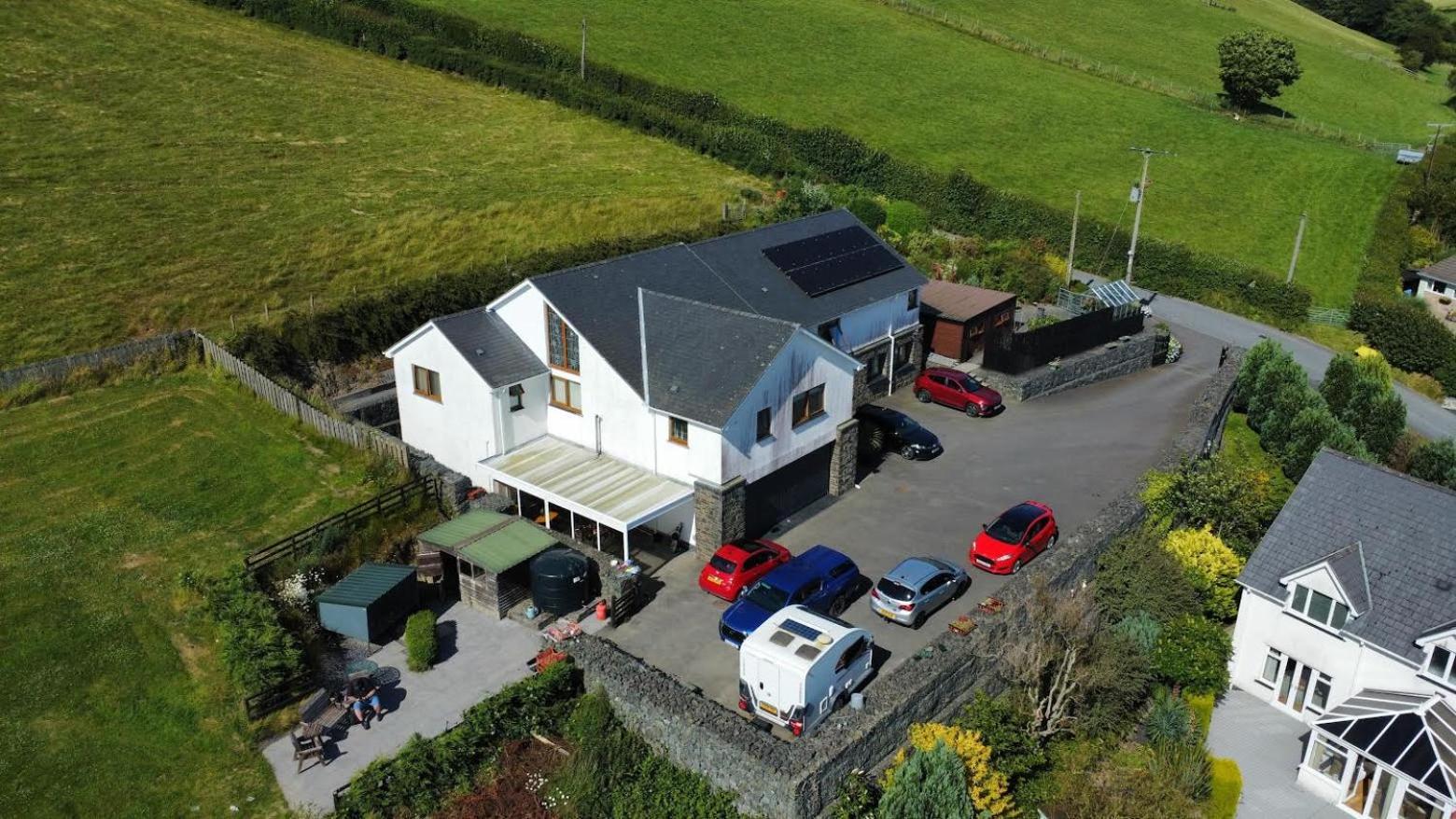 Y Grange Bed & Breakfast Llanfihangel-y-Creuddyn Exterior photo
